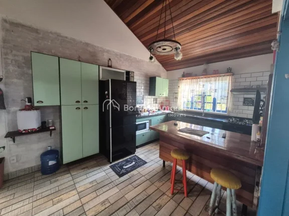 Imagem Esta chácara é o refúgio ideal para quem busca tranquilidade sem abrir mão do conforto. Com trê...