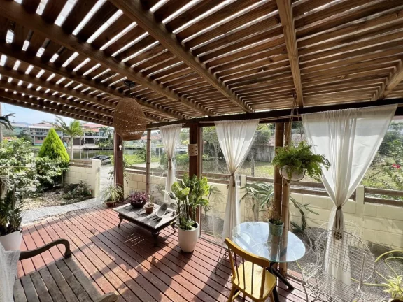 Imagem Casa para Venda em Florianópolis / SC no bairro Barra da Lagoa