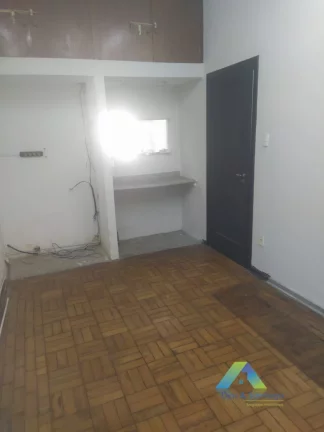 Imagem Casa fins residencial ou comercial com localização privilegiada a 500mts do Aeroporto Congonhas com terreno 10x30
