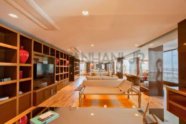 Imagem Imperdível oportunidade! Apartamento à venda em São Paulo-SP, Jardim Paulista. 3 quartos, 3 suítes, 3 salas, 4 banheiros, 4 vagas, 268m².