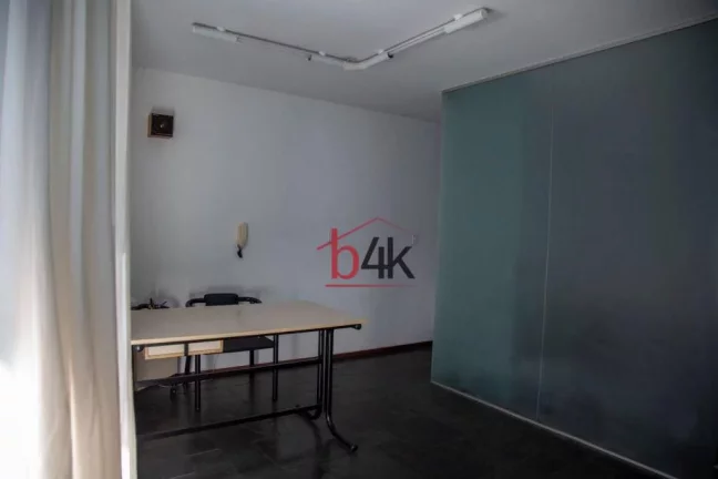 Imagem Casa para locação e/ou venda em Moema. 200m², 4 quartos, 4 banheiros e 3 pavimentos. na rua Maturi, 55.