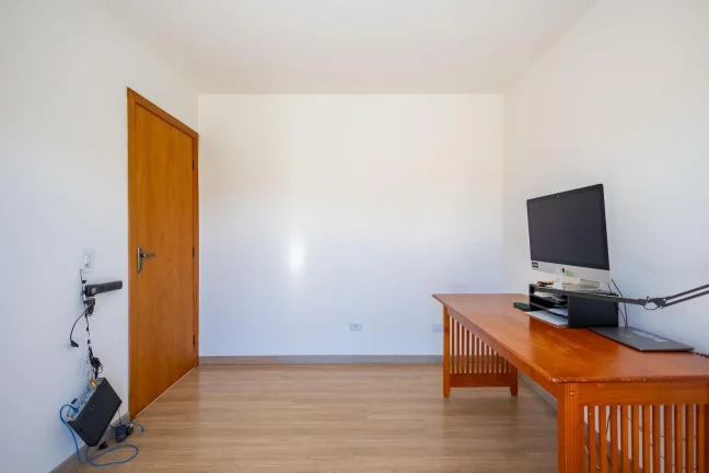 Imagem SOBRADO COM QUINTAL 3 QUARTOS E 3 VAGAS