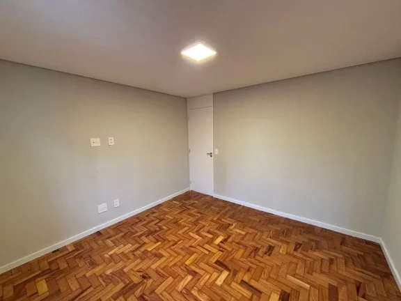 Imagem Apartamento reformado no Brooklin, 2 dormitórios, 1 vaga.