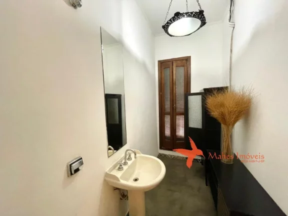 Imagem Casa para locação em Pinheiros, São Paulo-SP: 5 quartos, 5 salas, 2 banheiros, 2 vagas de garagem, 190m² de área.
