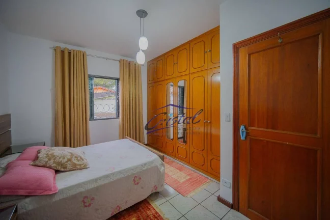 Imagem Casa com 3 quartos (1 suíte) à venda, 331 m² - Ayrosa - Osasco/SP