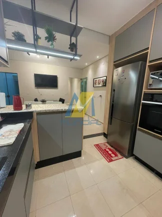 Imagem Sobrado amplo com 4 dormitórios e área gourmet - 192m²