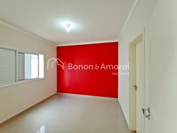 Imagem Excelente casa térrea, desocupada e pronta para morar, localizada no Condomínio Madre Maria Vilac,...