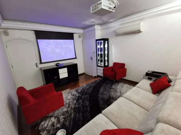 Imagem Sobrado 250 m² 3 Dormitórios sendo 2 Suítes Porteira Fechada