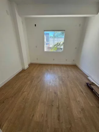 Imagem Geminado com 2 dormitórios e 1 vaga de garagem no bairro Vila Nova | Joinville/SC