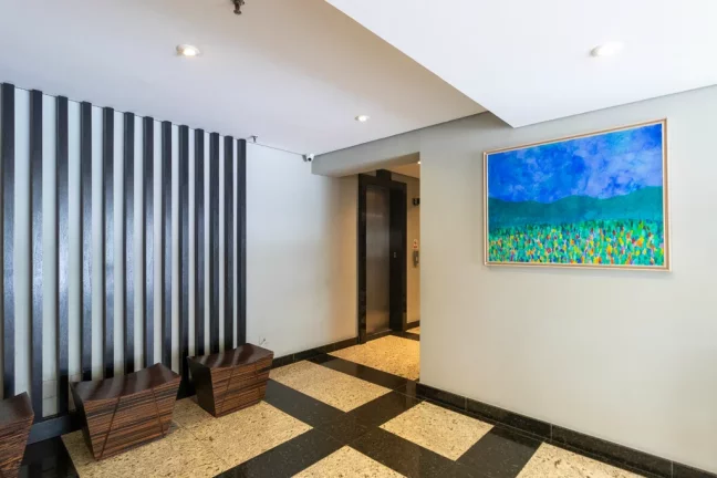 Sala Comercial à Venda, 29 m² em Moema - São Paulo