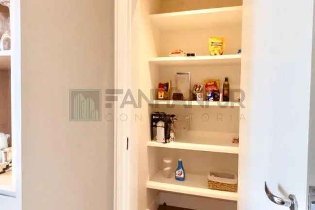 Imagem Apartamento de luxo na Vila Progredior, São Paulo-SP: 2 quartos, 2 suítes, 3 salas e 3 vagas de garagem.