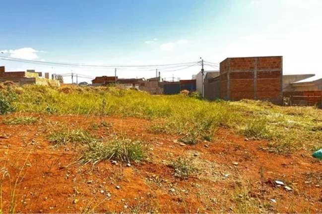 Imagem Terreno residencial para venda em Jardim Adelinha, 200m2
