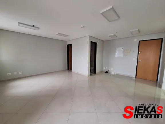 Imagem Sala comercial para locação na Penha de França, São Paulo-SP: 3 salas, 2 banheiros, 1 vaga de garagem, 65m² de área.