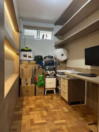 Imagem Venda 3 quartos reformado Rua dos Franceses 220m²