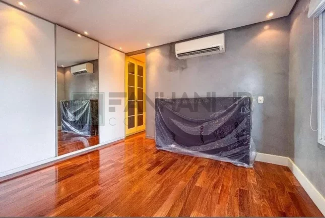 Imagem Venha conhecer o apartamento dos seus sonhos! Este incrível Loft Duplex está em excelente estado e possui características que vão te encantar. Ao ent