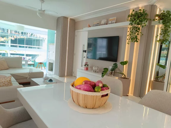 Imagem Apartamento com 3 dormitórios sendo 1 suíte e 1 vaga garagem no Centro de Balneário Camboriú