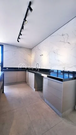 Imagem Casa de condomínio a venda na Vila dos Plátanos em Campinas/SP

Lindo e espaçoso sobrado com áre...