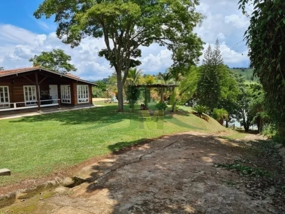 Imagem Belíssima Chácara à Venda em Piracaia 12.100m frente exclusiva par água