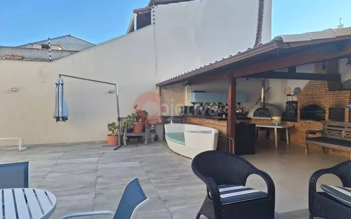 Imagem Linda casa alto padrão, 4 dormitórios, Jardim Excelsior - Cabo Frio.