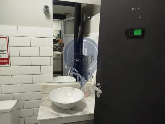 Imagem Locação de Sala Comercial de Alto Padrão no Jardim Europa, São Paulo-SP: 8 salas, 4 banheiros, 338m².