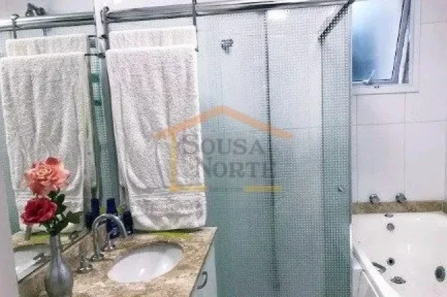 Imagem Apartamento alto padrão com 170m², 4 dormitórios, sendo 3 suítes. A suíte master conta com clos...