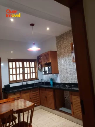 Imagem Espetacular casa à venda em Ribeirão Preto-SP, Parque Residencial Cândido Portinari: 3 quartos, 1 suíte, 3 banheiros, 4 vagas, 226m². Imperdível! Quer Imóvel Negócios Imobiliários