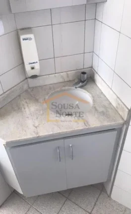 Imagem Sala Comercial, 33m² de área útil, equipada com móveis, ar condicionado, copa, pintura nova, pis...