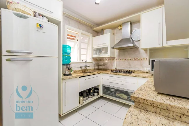 Imagem Sobrado Triplex com Ático, 4 quartos e 3 banheiros à venda, 111 m² por R$ 549.000 - Bairro Alto - Curitiba/PR