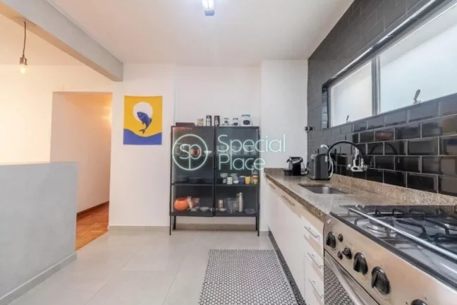 Imagem Apartamento com reforma recente e moderna Jardim Paulista. - Área: 125,00m² - Living com amplos ja...