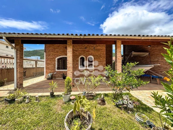 Imagem Casa com 5 quartos à venda, por R$ 750.000 - Praia da Maranduba - Ubatuba/SP