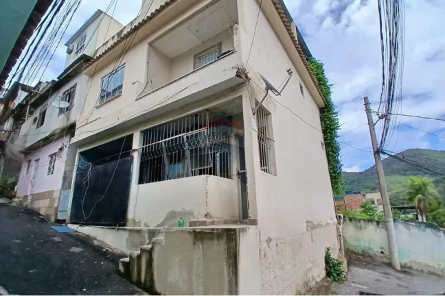 Imagem Casa para alugar com 2 quartos em Vila Valqueire