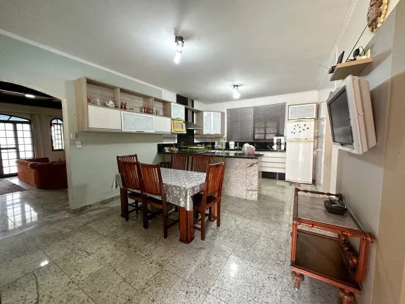 Imagem Sobrado alto padrão à venda no condomínio Boungainvillé V porteira fechada