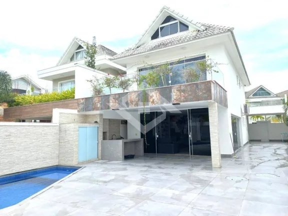 Imagem Casa Duplex para Venda de 3 Quartos no Recreio com 264 m²