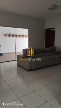 Imagem CA1978

Casa com 3 quartos no Residencial Alice Barbosa, em terreno com 300m² com 180m² de área c...