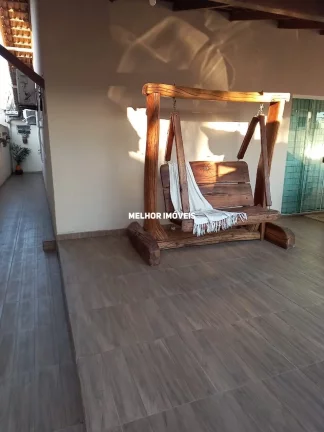 Imagem Casa de Alvenaria com 4 Dormitórios sendo 3 suítes localizado em Banheiros em Camboriú