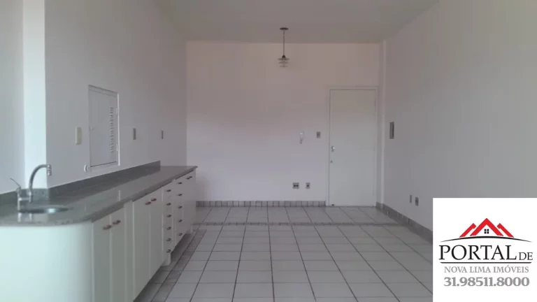 Imagem Sala comercial com 25 m², arejada, com boa iluminação natural e equipada com armários planejados de alta qualidade.