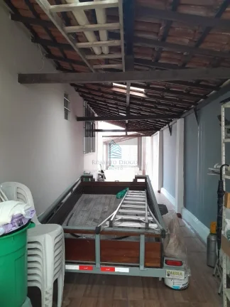 Imagem Imperdível Casa à Venda em Itaipu, Niterói-RJ: 2 Quartos, 1 Suíte, 1 Sala, 3 Banheiros, 5 Vagas e 90m² de Área!