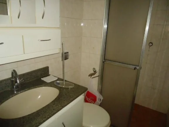 Imagem Apartamento bem localizado no centro, contendo 3 quartos com armários embutidos sendo 1 suíte, 1 v...