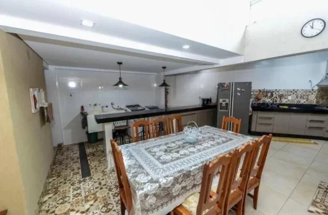 Imagem Casa 04 Quartos, sendo 3 suítes - Santa Amélia