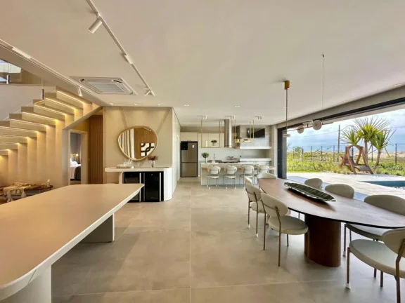 Imagem Casa em Condominio 5 Dormitórios - Bairro Capão Novo