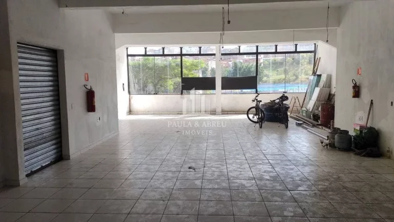 Imagem Salão Piso Superior com 280m², Vão Livre, Energia Trifásico, 4 Banheiros, sem elevador, Habite-se, na Principal Avenida do Jardim Zaíra, Mauá