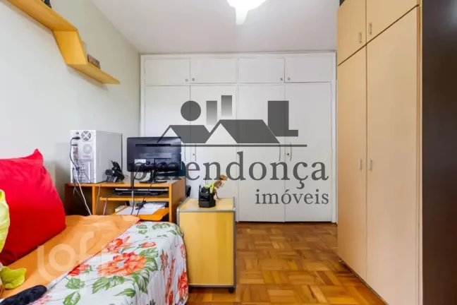 Imagem Apartamento em Higienópolis com 130m², 3 quartos (1 suíte) e 1 vaga.