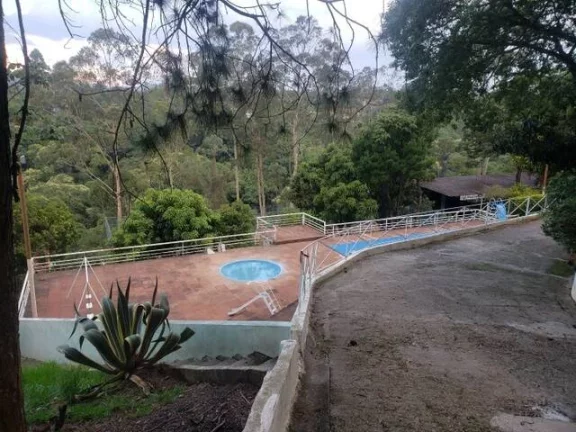 Imagem Chácara Completa com 2 Casas Escriturada Ótimo Acesso!