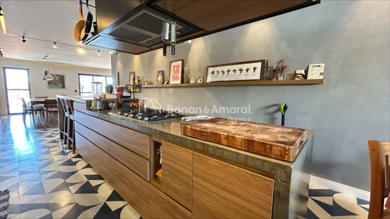 Imagem **Apartamento à Venda no Cambuí - 193m² | Reformado, Moderno, conceito integrado**.

- 193m², an...