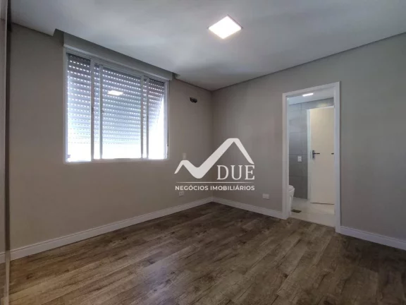 Imagem Apartamento na quadra da praia com 3 suites à venda, 136 m² por R$ 1.060.000 - Boqueirão - Santos/SP
