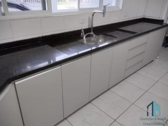 Imagem Sobrado 03 quartos c/suíte, ático, 06 vagas no Pinevile em Pinhais PR