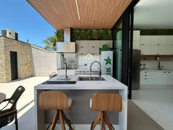Imagem Luxuosa Casa nova e atualizada em Condomínio à Venda no Jardim Acapulco, Guarujá-SP: 6 Quartos, 6 Suítes, 3 Salas, 7 Banheiros, 6 Vagas, 530m²