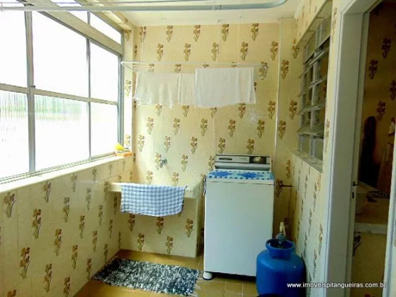 Imagem Pitangueiras - Local nobre - Amplo apartamento - 86 m² úteis - Garagem.
