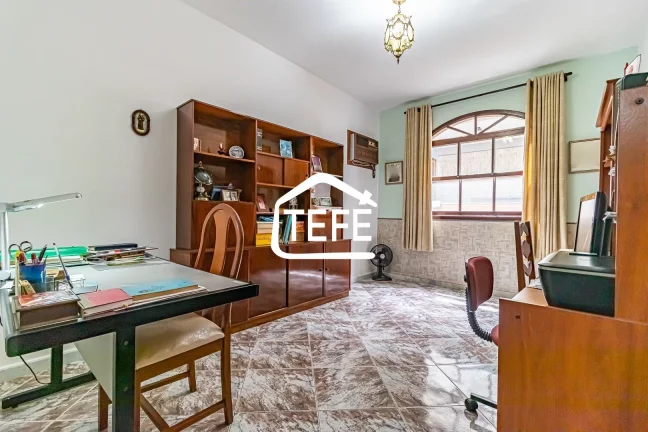 Imagem Casa com INFRA COMPLETA - 5 DORMITÓRIOS - À venda por R$ 1.270.000,00 - BOSQUE DOS ESQUILOS - Anil, RJ