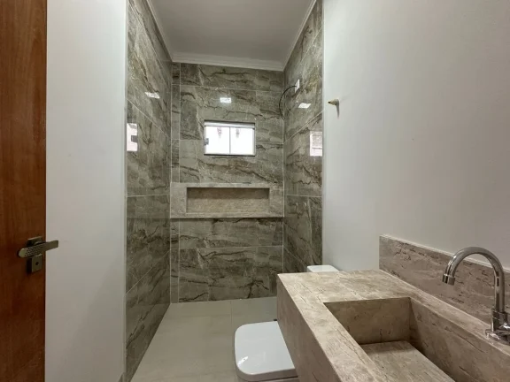 Imagem Linda Casa à Venda Projeto Funcional e Amplo!